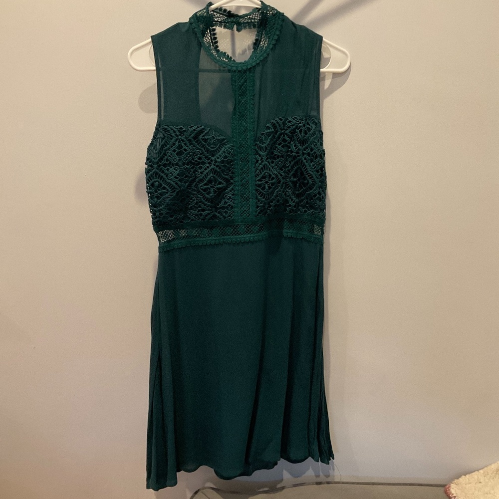 Alya green dress